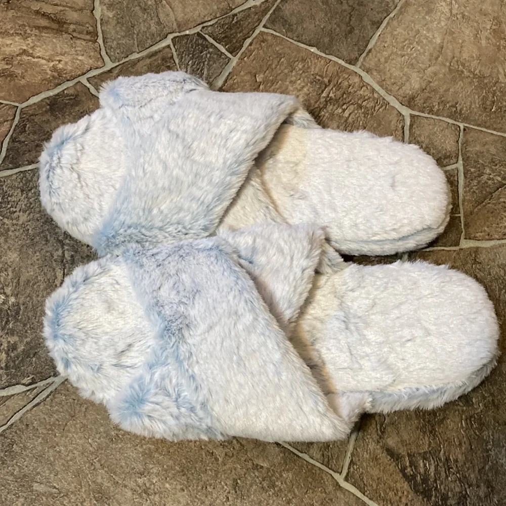 New Fuzzy Faux Fur Open Toe Crisscross House Slippers- Multiple Colors & Sizes - Picture 9 of 14
